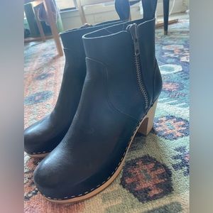 Swedish Hasbeen- Zipper clog boot- Size 40